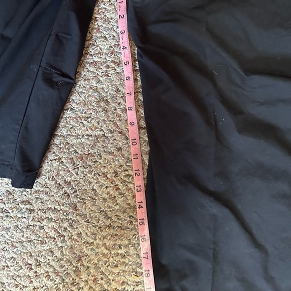 💚3/$25 size 20W black capris - Picture 9 of 11